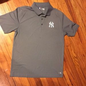 Men’s Size L collared shirt